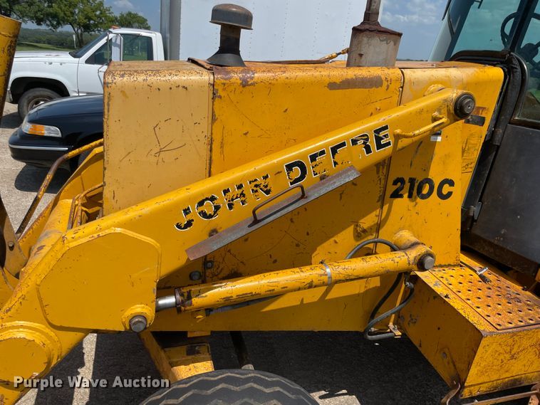 image for item KK9553 John Deere 210C  backhoe