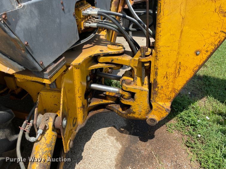 image for item KK9553 John Deere 210C  backhoe