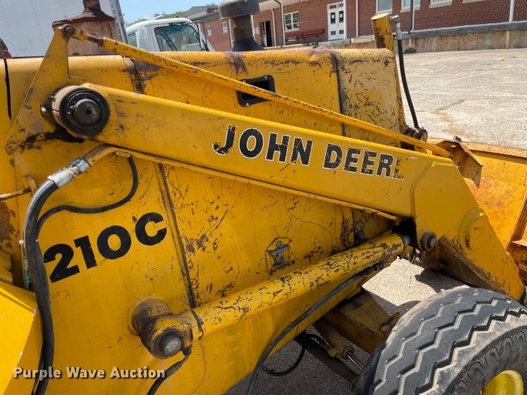 image for item KK9553 John Deere 210C  backhoe