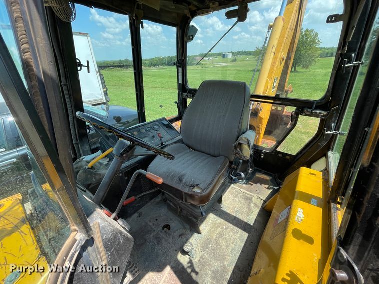 image for item KK9553 John Deere 210C  backhoe