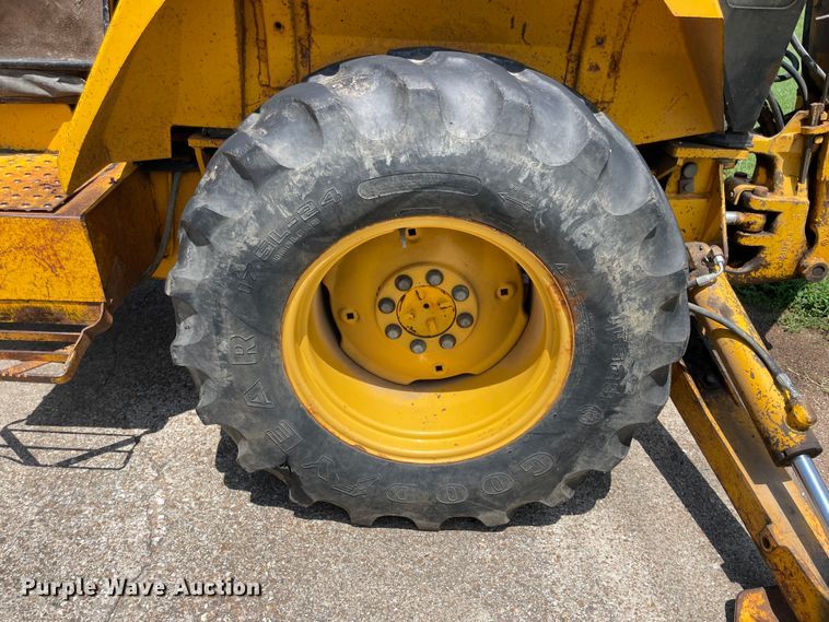 image for item KK9553 John Deere 210C  backhoe