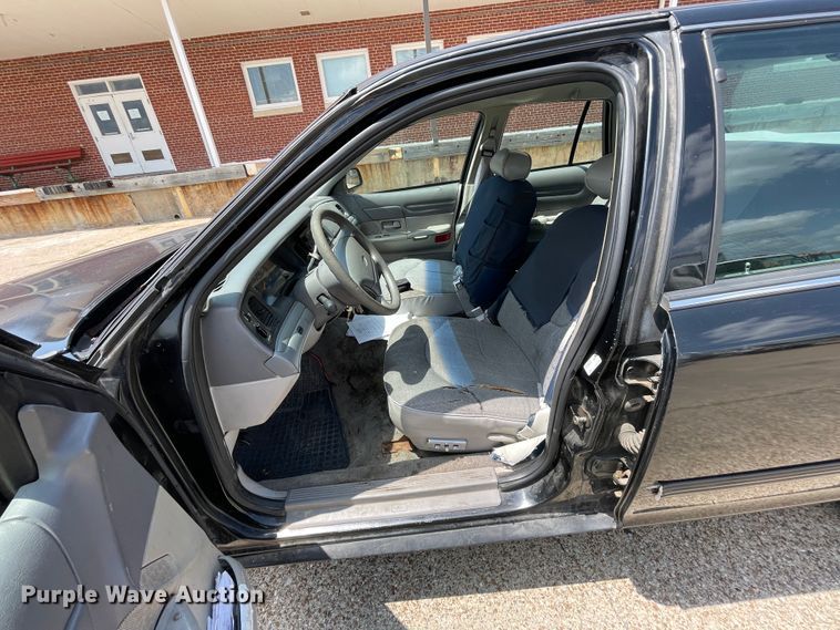 image for item KK9554 1997 Ford Crown Victoria Police Interceptor