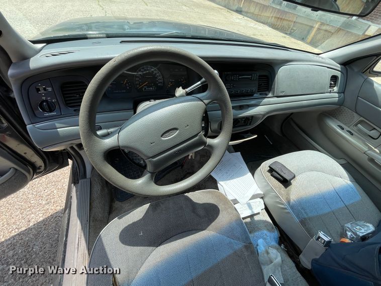 image for item KK9554 1997 Ford Crown Victoria Police Interceptor