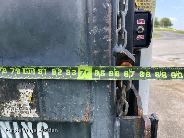 image for item KK9555 1991 Chevrolet 3500  box truck