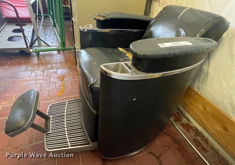 image for item KK9557 Koker  barber chair