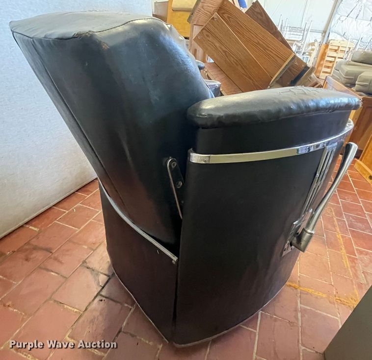 image for item KK9557 Koker  barber chair