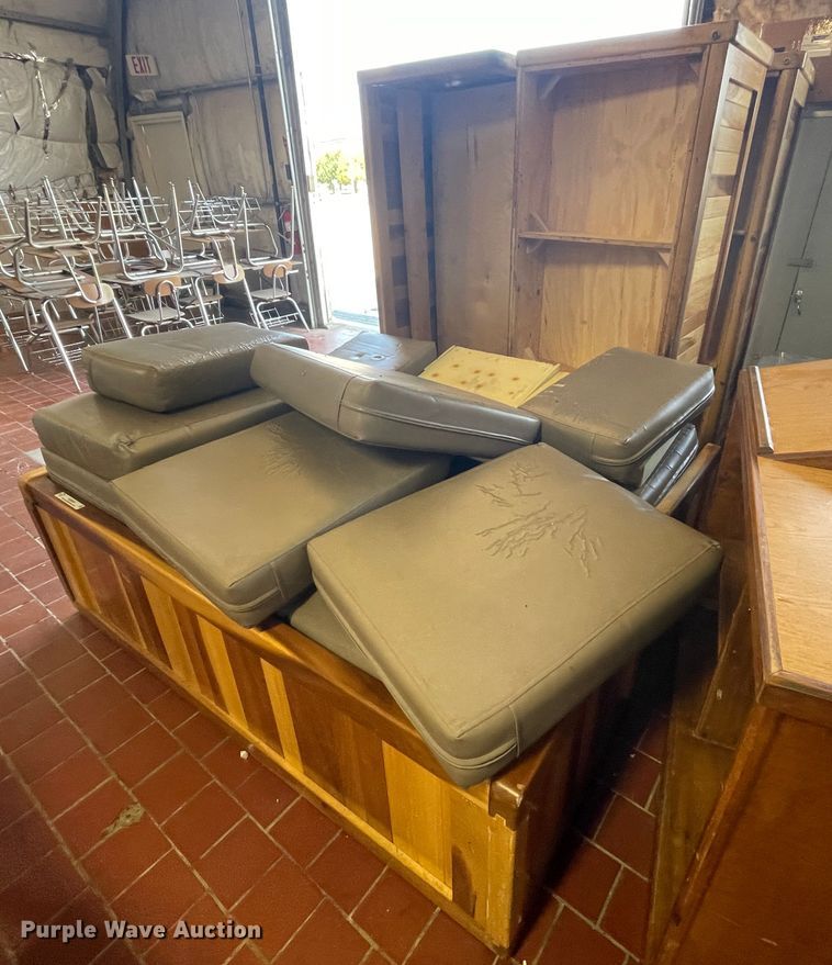 image for item KK9559 Couches