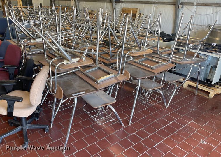 image for item KK9560 Approximately 66 desks