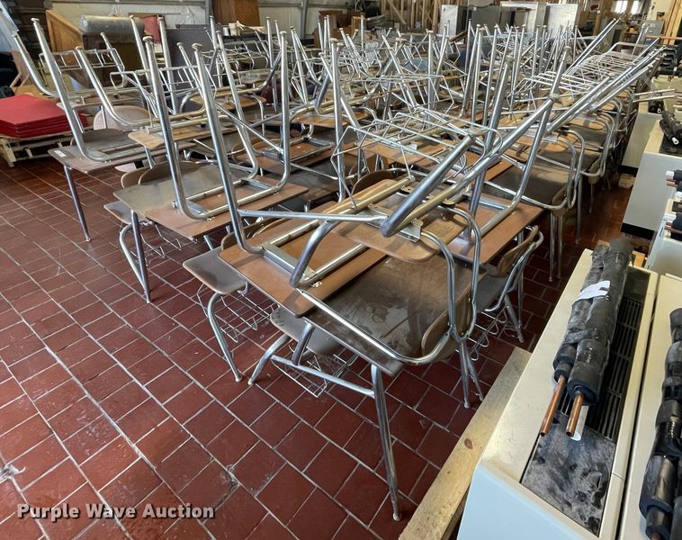 image for item KK9560 Approximately 66 desks