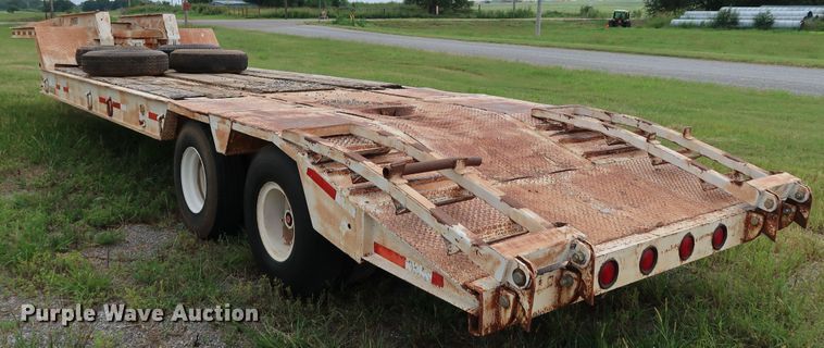 image for item KQ9786 1968 Hyster  equipment trailer