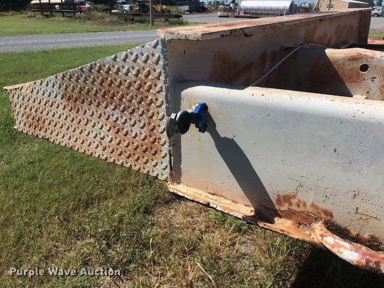 image for item KQ9786 1968 Hyster  equipment trailer