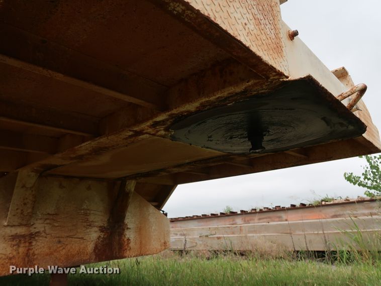 image for item KQ9786 1968 Hyster  equipment trailer