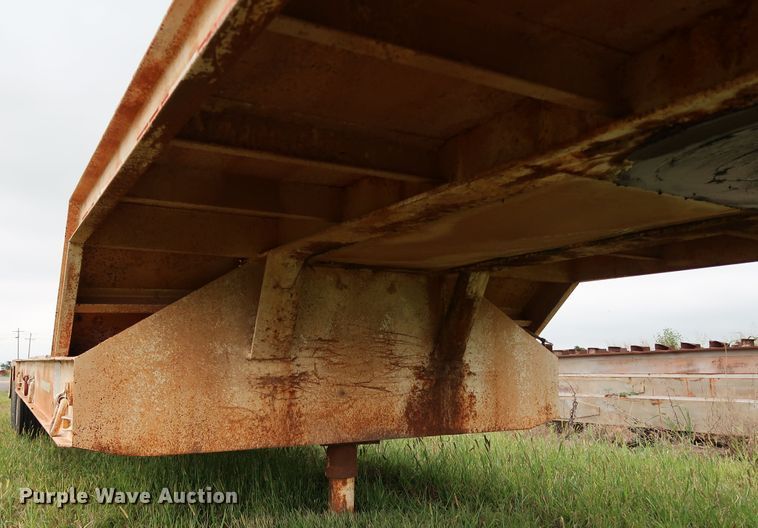 image for item KQ9786 1968 Hyster  equipment trailer