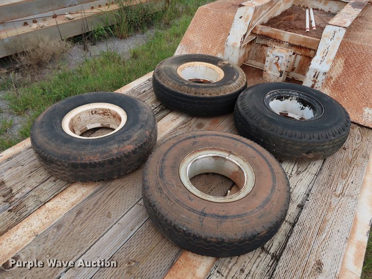 image for item KQ9786 1968 Hyster  equipment trailer