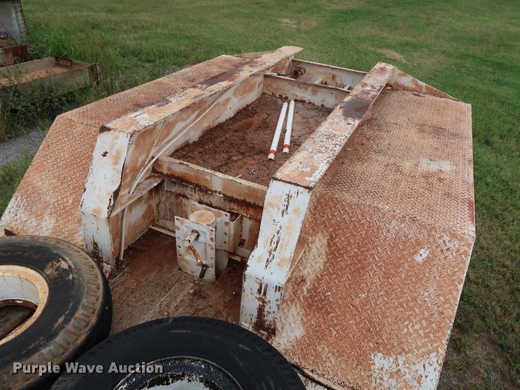 image for item KQ9786 1968 Hyster  equipment trailer