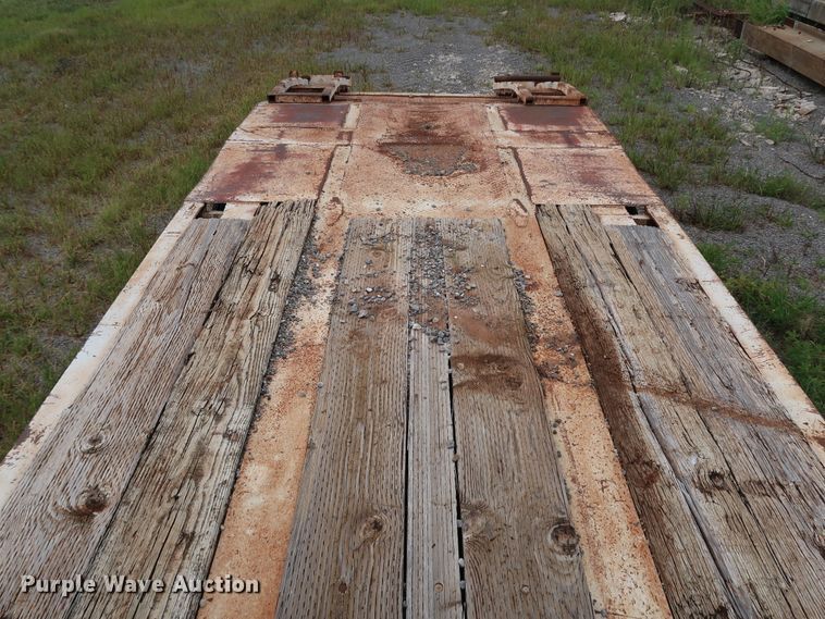 image for item KQ9786 1968 Hyster  equipment trailer