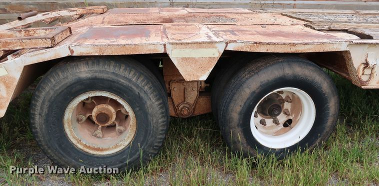 image for item KQ9786 1968 Hyster  equipment trailer