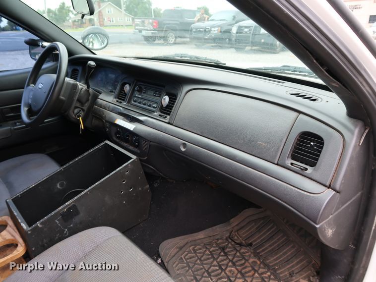 image for item KQ9788 2011 Ford Crown Victoria Police Interceptor