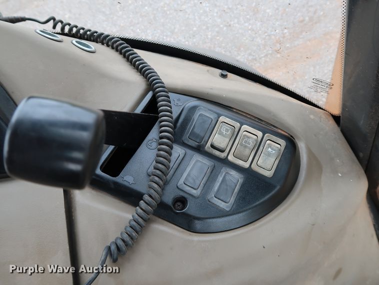 image for item KQ9793 2006 Case 590 Super M Series II  backhoe