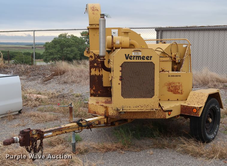image for item KQ9794 1989 Vermeer BC1250  wood chipper