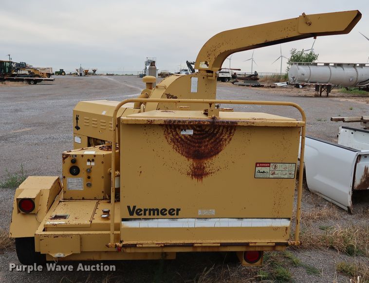 image for item KQ9794 1989 Vermeer BC1250  wood chipper