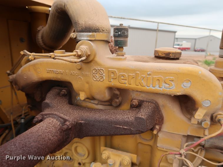 image for item KQ9794 1989 Vermeer BC1250  wood chipper