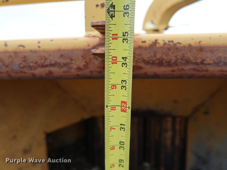 image for item KQ9794 1989 Vermeer BC1250  wood chipper