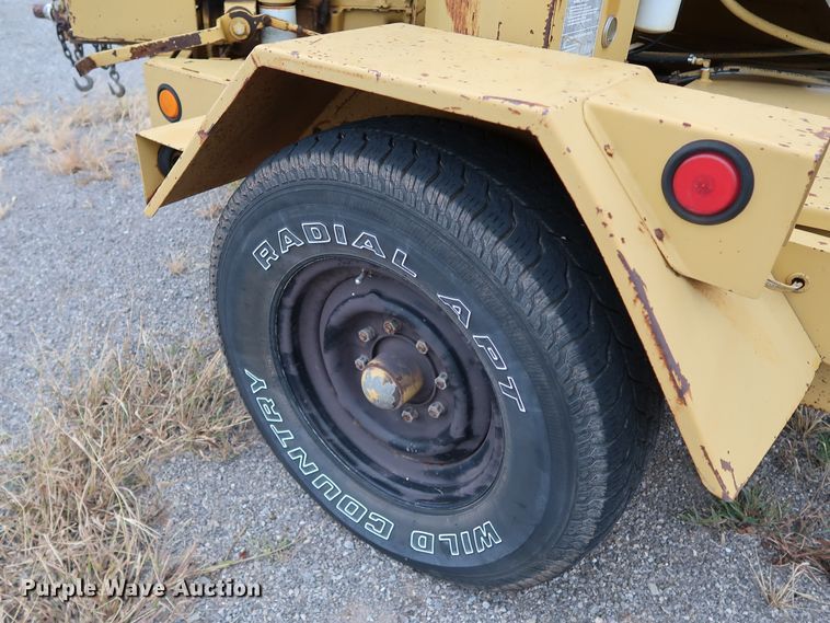 image for item KQ9794 1989 Vermeer BC1250  wood chipper