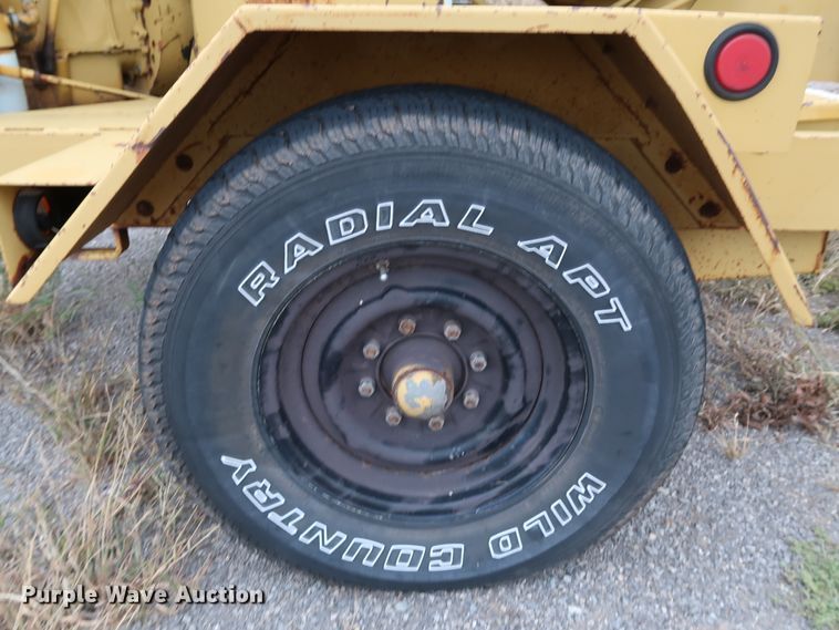 image for item KQ9794 1989 Vermeer BC1250  wood chipper