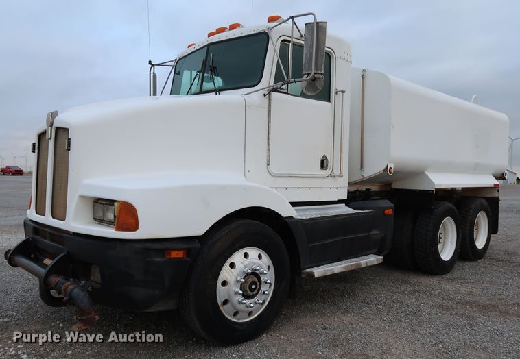 image for item KQ9795 1993 Kenworth T400  water truck