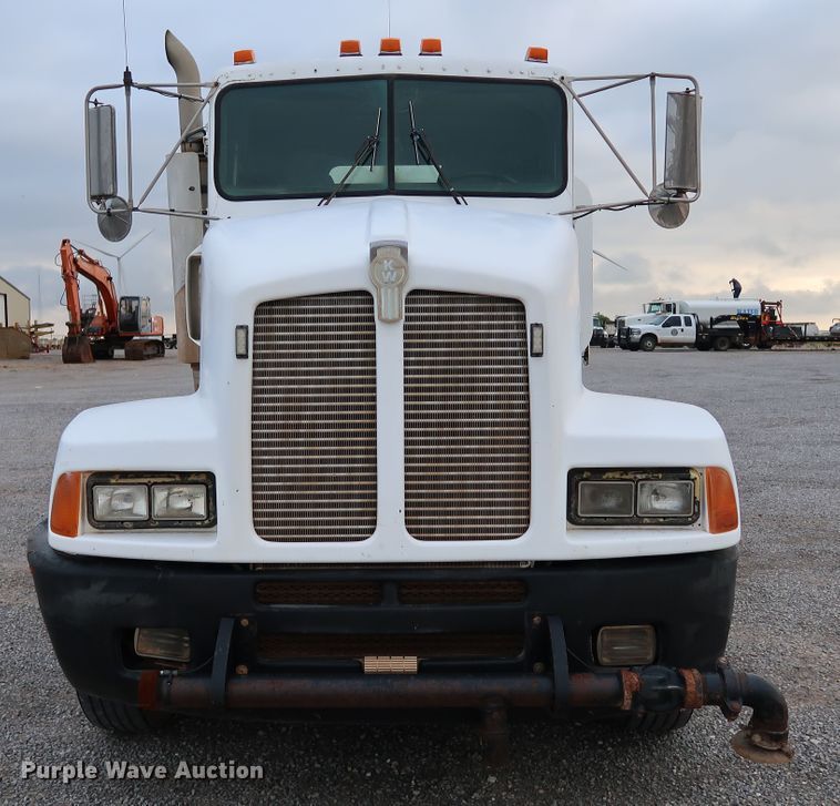 image for item KQ9795 1993 Kenworth T400  water truck