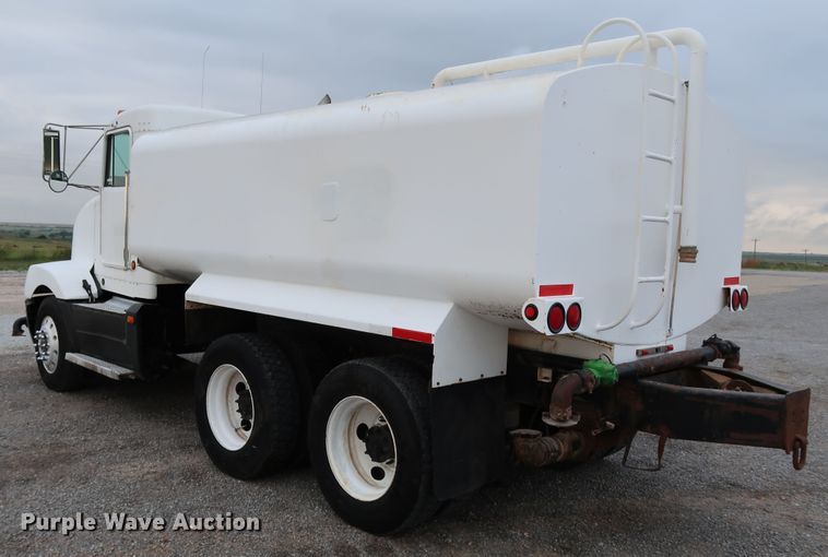 image for item KQ9795 1993 Kenworth T400  water truck