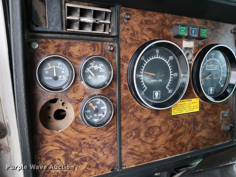 image for item KQ9795 1993 Kenworth T400  water truck