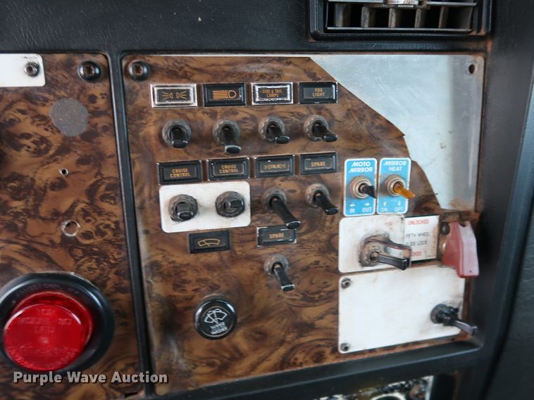 image for item KQ9795 1993 Kenworth T400  water truck