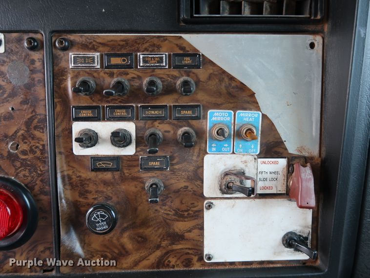 image for item KQ9795 1993 Kenworth T400  water truck