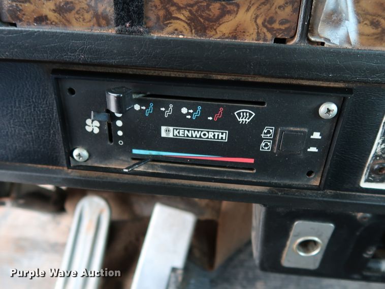 image for item KQ9795 1993 Kenworth T400  water truck