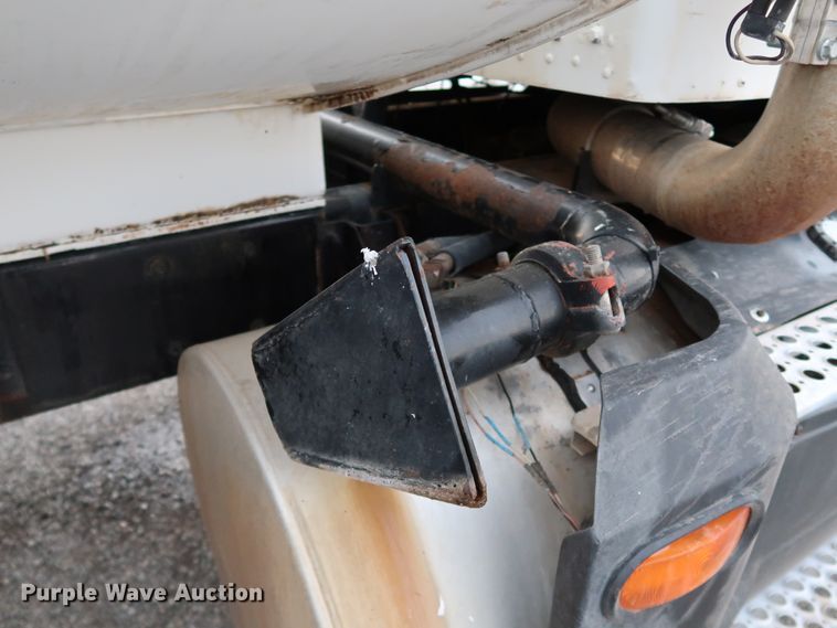 image for item KQ9795 1993 Kenworth T400  water truck