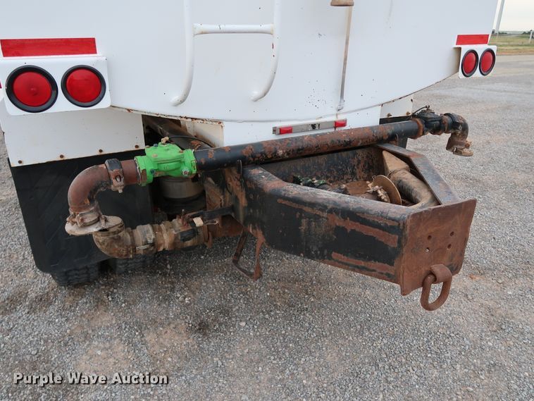 image for item KQ9795 1993 Kenworth T400  water truck