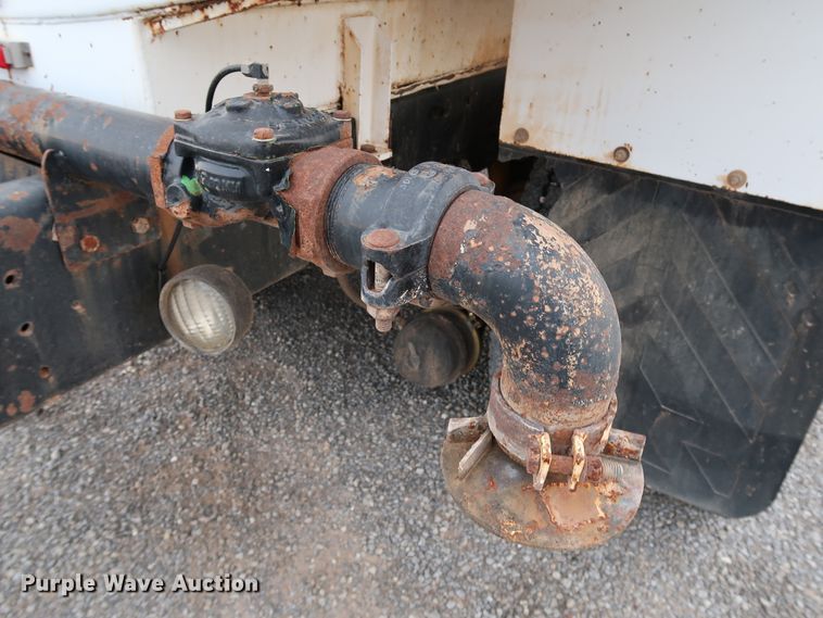 image for item KQ9795 1993 Kenworth T400  water truck