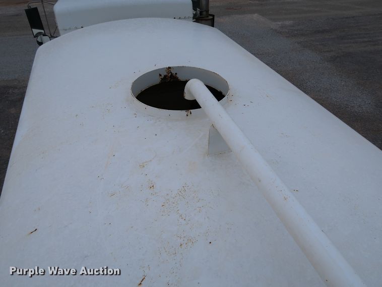 image for item KQ9795 1993 Kenworth T400  water truck