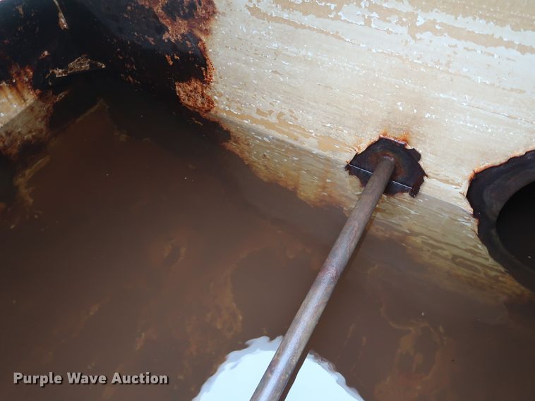 image for item KQ9795 1993 Kenworth T400  water truck