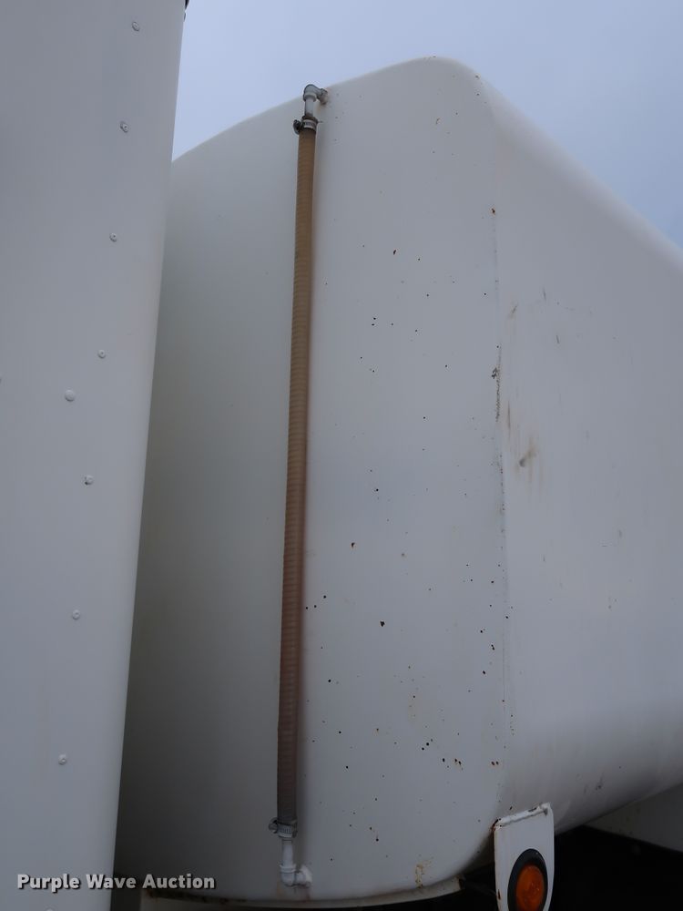 image for item KQ9795 1993 Kenworth T400  water truck