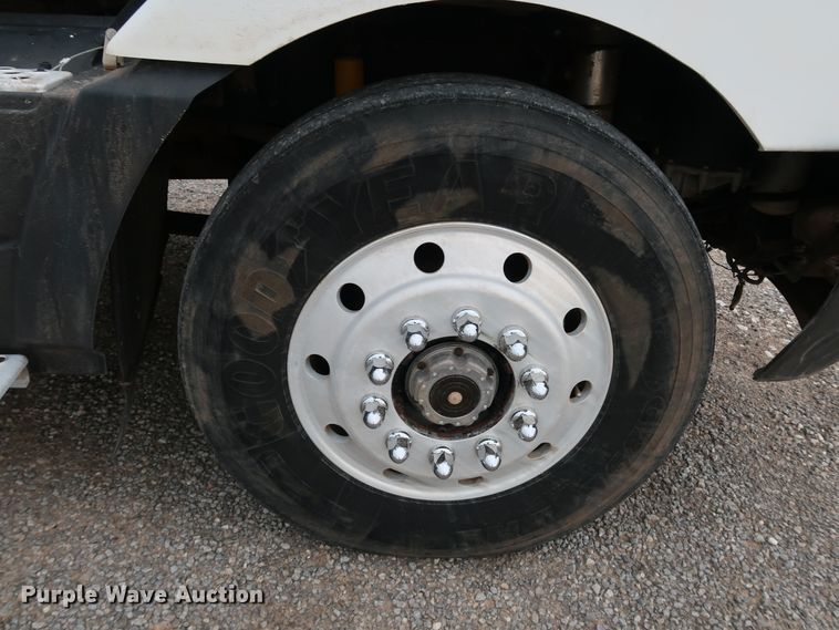 image for item KQ9795 1993 Kenworth T400  water truck