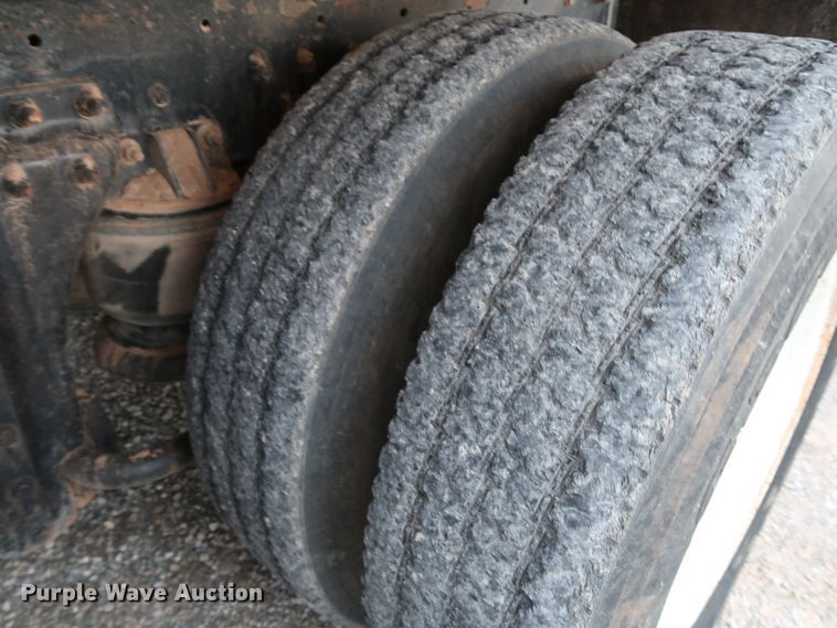 image for item KQ9795 1993 Kenworth T400  water truck