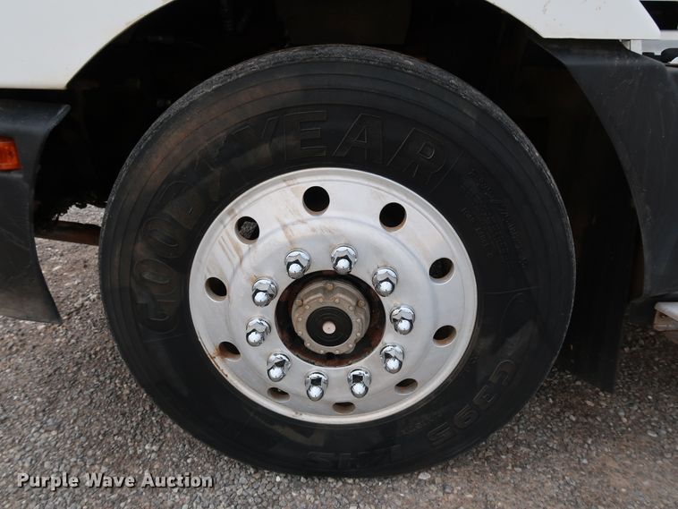 image for item KQ9795 1993 Kenworth T400  water truck