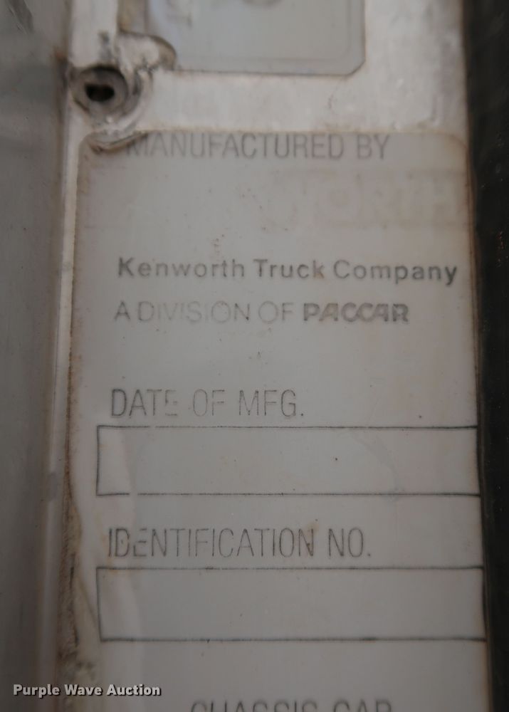 image for item KQ9795 1993 Kenworth T400  water truck