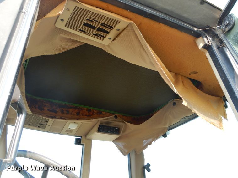 image for item KV9224 1994 John Deere 6400  MFWD tractor