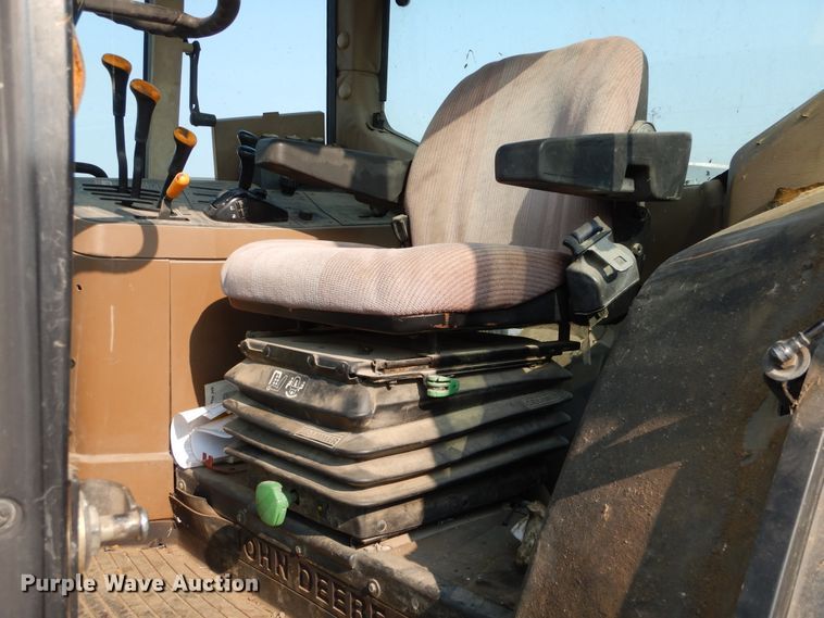 image for item KV9224 1994 John Deere 6400  MFWD tractor