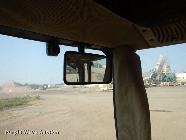 image for item KV9224 1994 John Deere 6400  MFWD tractor