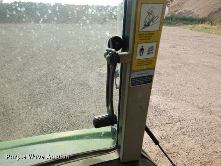 image for item KV9224 1994 John Deere 6400  MFWD tractor